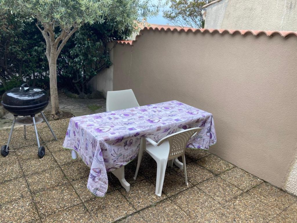 Maison Type Pavillon Sans Vis A Vis Au Cap D'agde Сasa de vacaciones Agde